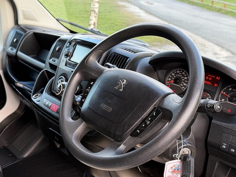 2.2 BlueHDi 335 Professional Panel Van 5dr Diesel Manual L3 H2 Euro 6 (s/s) (140 ps)