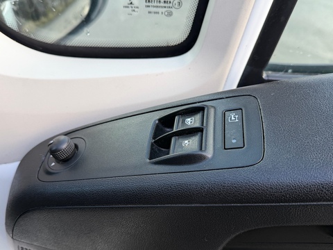 2.2 BlueHDi 335 Professional Panel Van 5dr Diesel Manual L3 H2 Euro 6 (s/s) (140 ps)