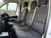 Peugeot Boxer 2.2 BlueHDi 335 Professional 5dr Diesel Manual L3 H2 Euro 6 (s/s) (140 ps) 