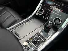 Land Rover Range Rover Sport 3.0 SD V6 HSE Dynamic SUV 5dr Diesel Auto 4WD Euro 6 (s/s) (306 ps) 