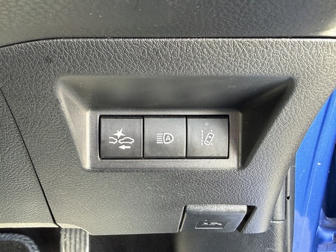 1.5 VVT-h Icon Tech Hatchback 5dr Petrol Hybrid E-CVT Euro 6 (s/s) (100 ps)