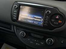 Toyota Yaris VVT-h Icon Tech 