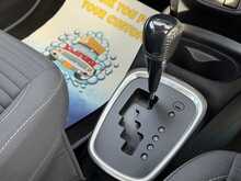 Toyota Yaris VVT-h Icon Tech 