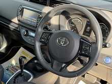 Toyota Yaris VVT-h Icon Tech 