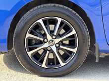 Toyota Yaris VVT-h Icon Tech 