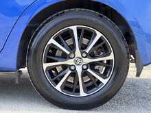Toyota Yaris VVT-h Icon Tech 
