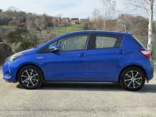 Toyota Yaris VVT-h Icon Tech 