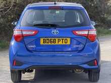 Toyota Yaris VVT-h Icon Tech 