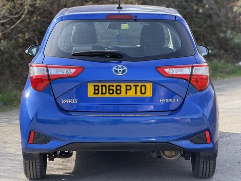 1.5 VVT-h Icon Tech Hatchback 5dr Petrol Hybrid E-CVT Euro 6 (s/s) (100 ps)