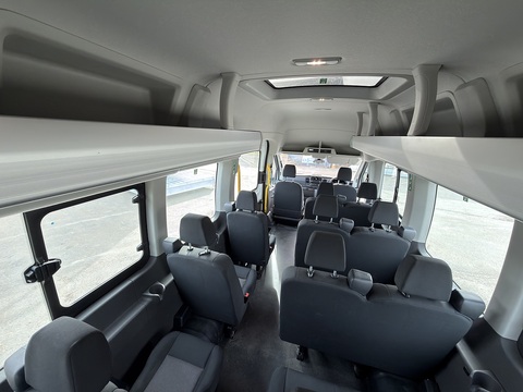 2.0 460 EcoBlue Leader Minibus Double Cab 5dr Diesel Manual RWD L4 H3 Euro 6 (s/s) (17 Seat, DRW) (130 ps)