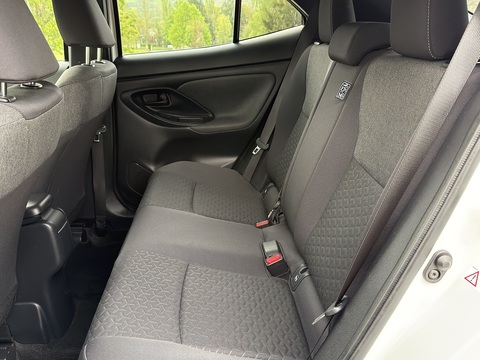 1.5 VVT-h Design SUV 5dr Petrol Hybrid E-CVT Euro 6 (s/s) (116 ps)