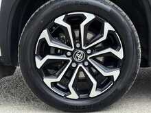Toyota Yaris Cross 1.5 VVT-h Design SUV 5dr Petrol Hybrid E-CVT Euro 6 (s/s) (116 ps) 