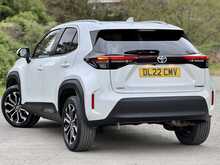 Toyota Yaris Cross 1.5 VVT-h Design SUV 5dr Petrol Hybrid E-CVT Euro 6 (s/s) (116 ps) 