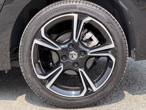1.2 Turbo Ultimate Hatchback 5dr Petrol Auto Euro 6 (s/s) (130 ps)