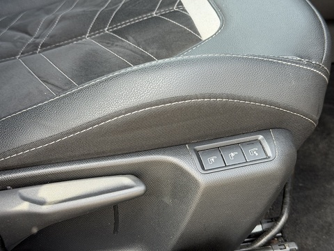 1.2 Turbo Ultimate Hatchback 5dr Petrol Auto Euro 6 (s/s) (130 ps)