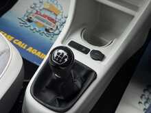 Volkswagen up! 1.0 beats 5dr Petrol Manual Euro 6 (s/s) (65 ps) 