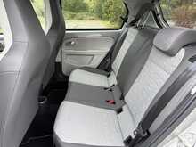 Volkswagen up! 1.0 beats 5dr Petrol Manual Euro 6 (s/s) (65 ps) 
