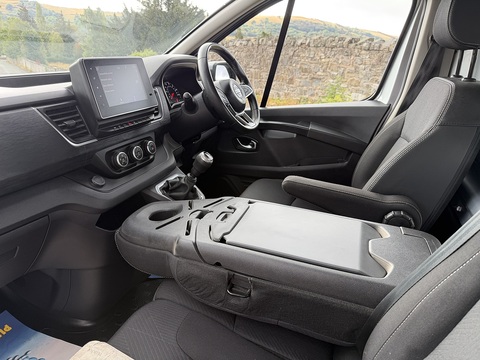 2.0 dCi 30 Tekna Panel Van 5dr Diesel Manual L1 H1 Euro 6 (s/s) (130 ps)