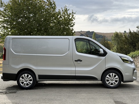 2.0 dCi 30 Tekna Panel Van 5dr Diesel Manual L1 H1 Euro 6 (s/s) (130 ps)