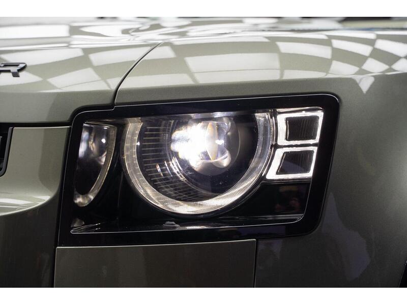 Land Rover Defender 110 2.0 SD4 SE Auto 4WD Euro 6 (s/s) 5dr - U1010