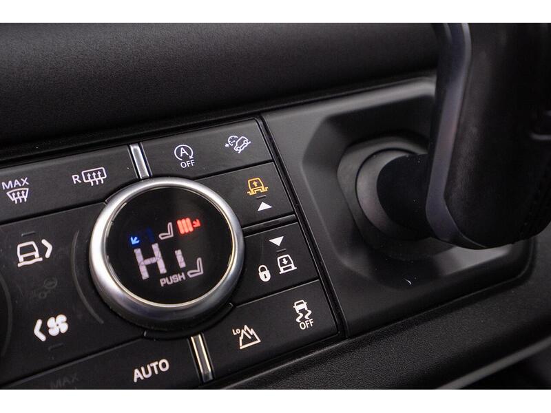 Land Rover Defender 110 2.0 SD4 SE Auto 4WD Euro 6 (s/s) 5dr - U1010