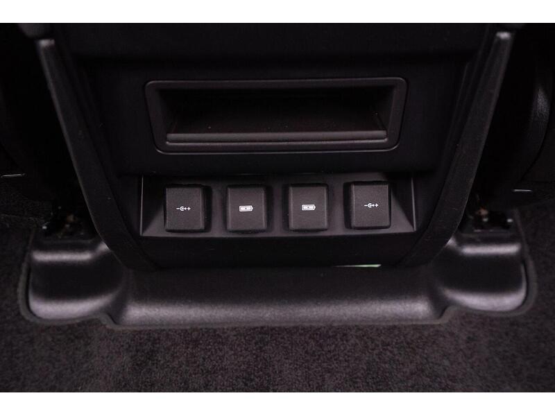 Land Rover Defender 110 2.0 SD4 SE Auto 4WD Euro 6 (s/s) 5dr - U1010