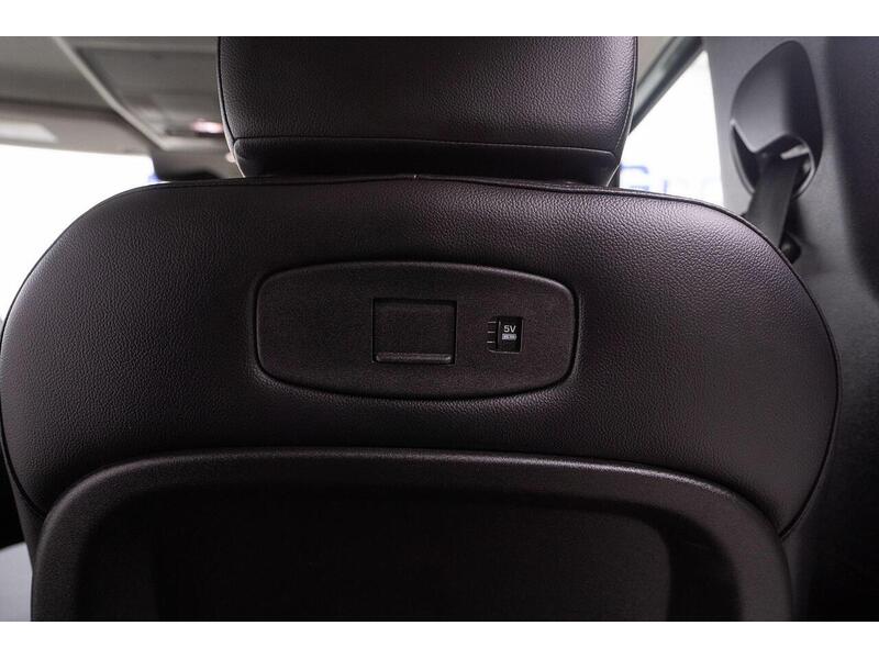 Land Rover Defender 110 2.0 SD4 SE Auto 4WD Euro 6 (s/s) 5dr - U1010