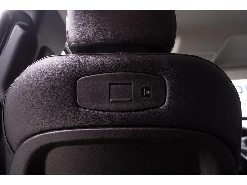 Land Rover Defender 110 2.0 SD4 SE Auto 4WD Euro 6 (s/s) 5dr - U1010