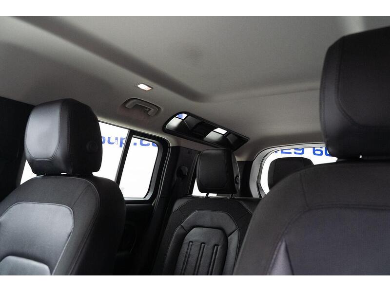 Land Rover Defender 110 2.0 SD4 SE Auto 4WD Euro 6 (s/s) 5dr - U1010