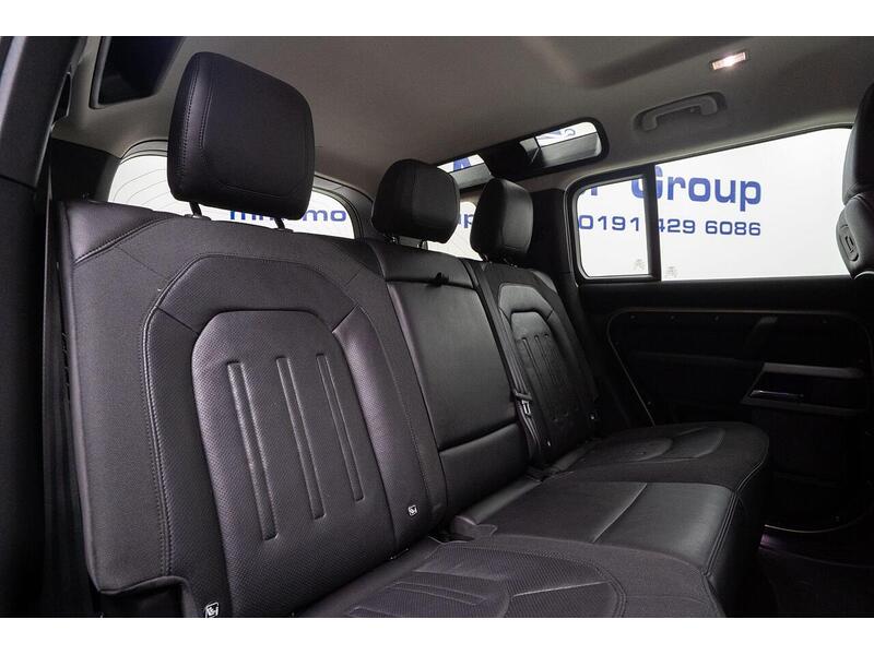 Land Rover Defender 110 2.0 SD4 SE Auto 4WD Euro 6 (s/s) 5dr - U1010