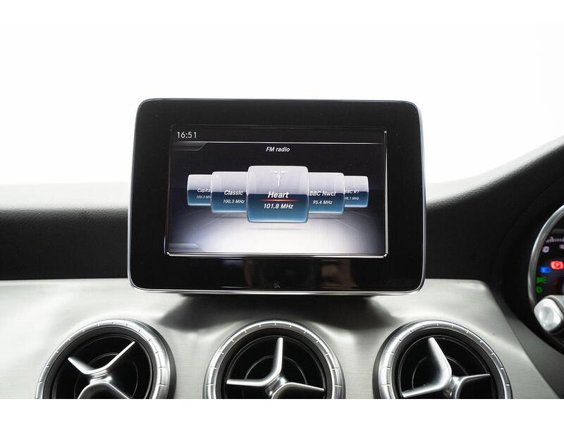 Mercedes-Benz CLA 1.6 CLA180 AMG Line Coupe 7G-DCT Euro 6 (s/s) 4dr - U1011