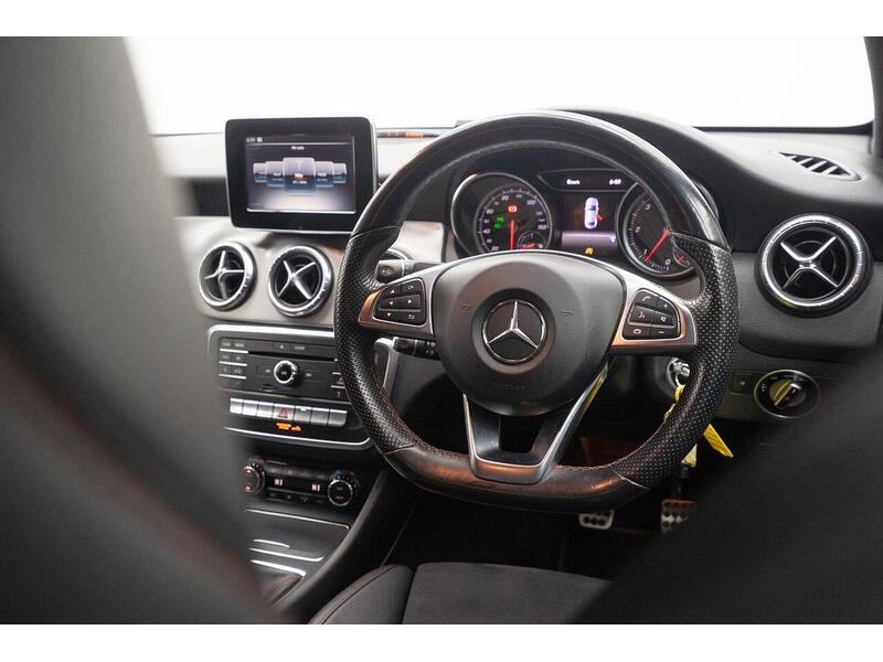 Mercedes-Benz CLA 2.1 CLA200d AMG Line Coupe Euro 6 (s/s) 4dr - U1036