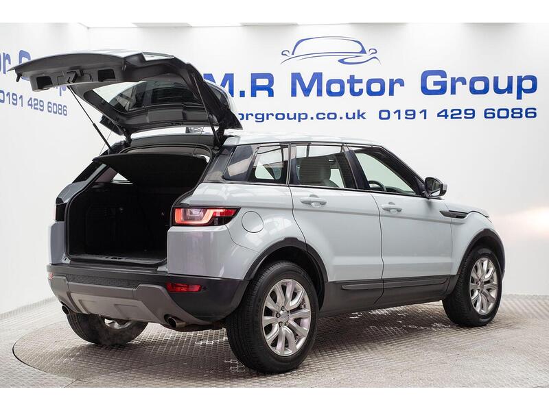 Land Rover Range Rover Evoque Range Rover Evoque SE SUV 1 Automatic Diesel - U1037