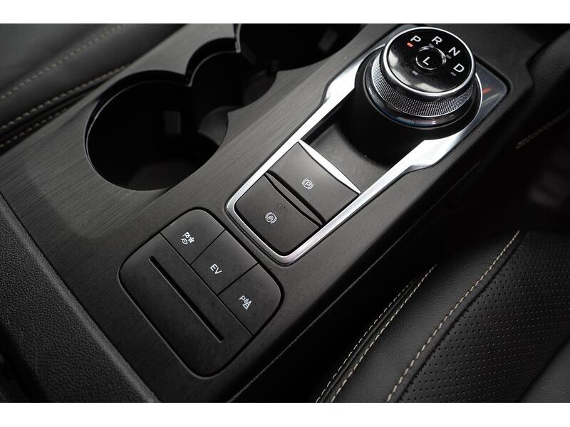 Ford Kuga Kuga Vignale SUV 2 Automatic Petrol Plug-in Hybrid - U1044