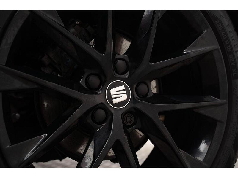 SEAT Leon 1.5 TSI EVO FR Sport Hatchback 5dr Petrol Manual Euro 6 (s/s) (130 ps) - U1048