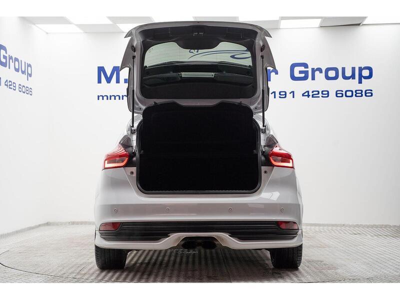 Ford Focus 2.0T EcoBoost ST-2 Euro 6 (s/s) 5dr - U1053
