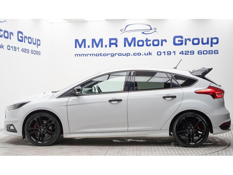 Ford Focus 2.0T EcoBoost ST-2 Euro 6 (s/s) 5dr - U1053