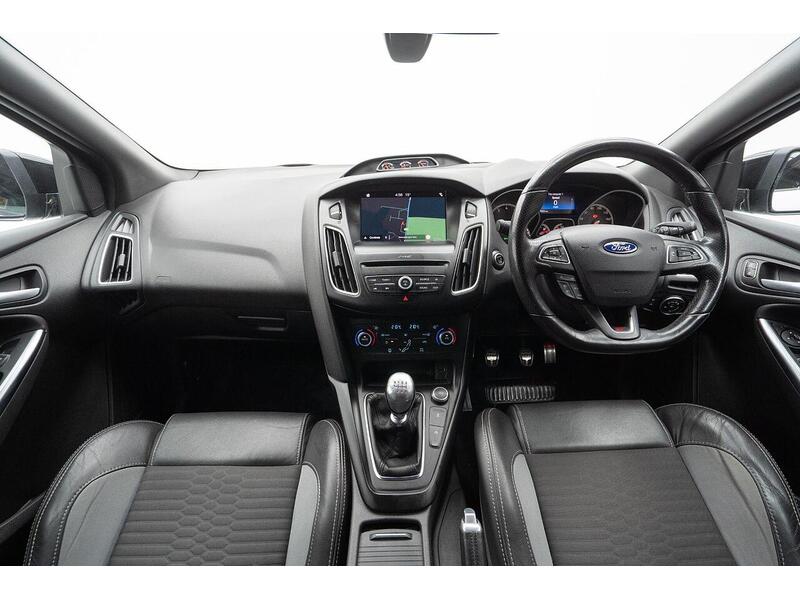 Ford Focus 2.0T EcoBoost ST-2 Euro 6 (s/s) 5dr - U1053