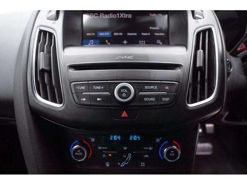 Ford Focus 2.0T EcoBoost ST-2 Euro 6 (s/s) 5dr - U1053