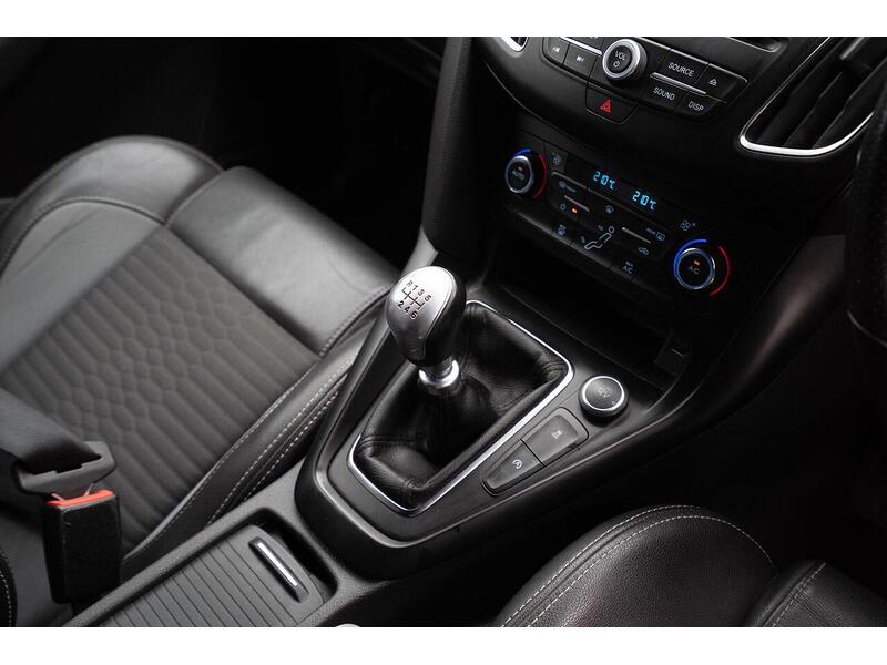 Ford Focus 2.0T EcoBoost ST-2 Euro 6 (s/s) 5dr - U1053