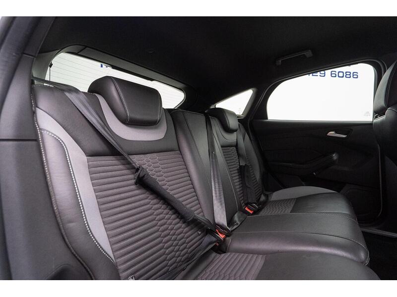 Ford Focus 2.0T EcoBoost ST-2 Euro 6 (s/s) 5dr - U1053