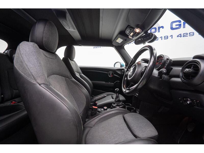 MINI Convertible 1.5 Cooper Euro 6 (s/s) 2dr - U1058