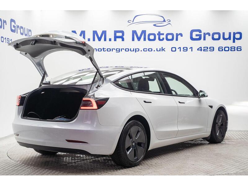 Tesla Model 3 (Dual Motor) Long Range Auto 4WDE 4dr - U1076