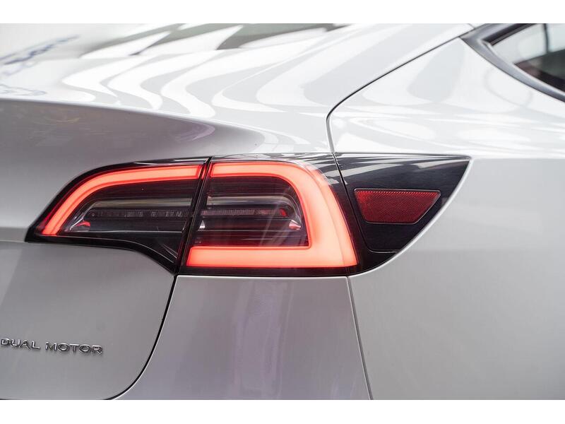 Tesla Model 3 (Dual Motor) Long Range Auto 4WDE 4dr - U1076