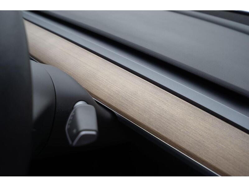 Tesla Model 3 (Dual Motor) Long Range Auto 4WDE 4dr - U1076