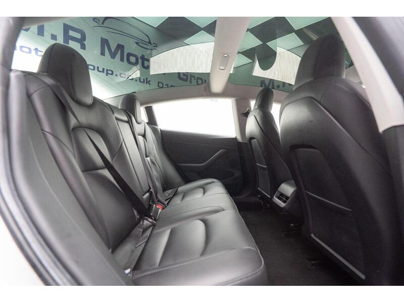 Tesla Model 3 (Dual Motor) Long Range Auto 4WDE 4dr - U1076