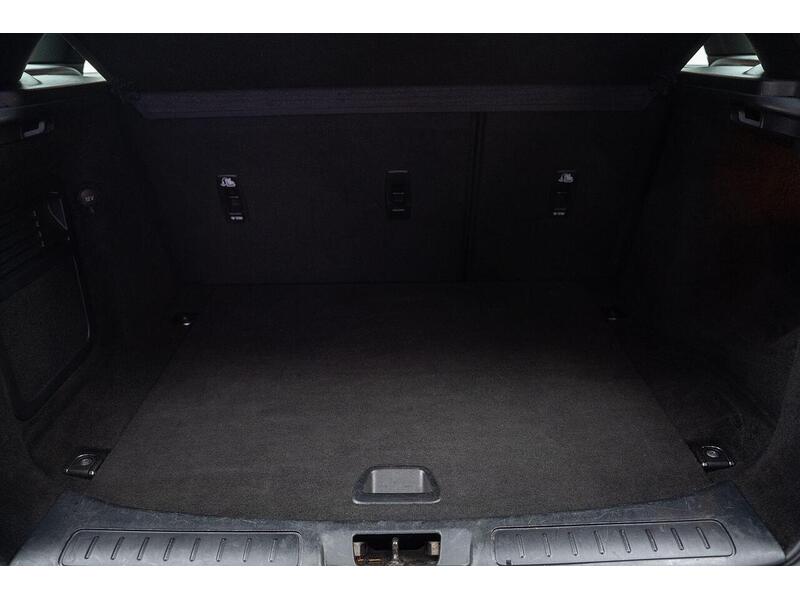 Land Rover Range Rover Evoque Range Rover Evoque SE Tech SUV 1 Manual Diesel - U1080