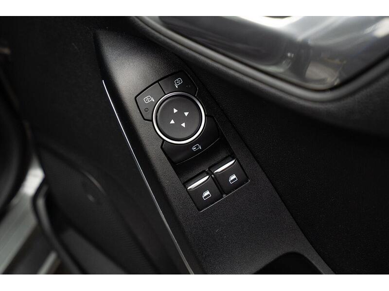 Ford Fiesta 1.0T EcoBoost Titanium Euro 6 (s/s) 5dr - U1086