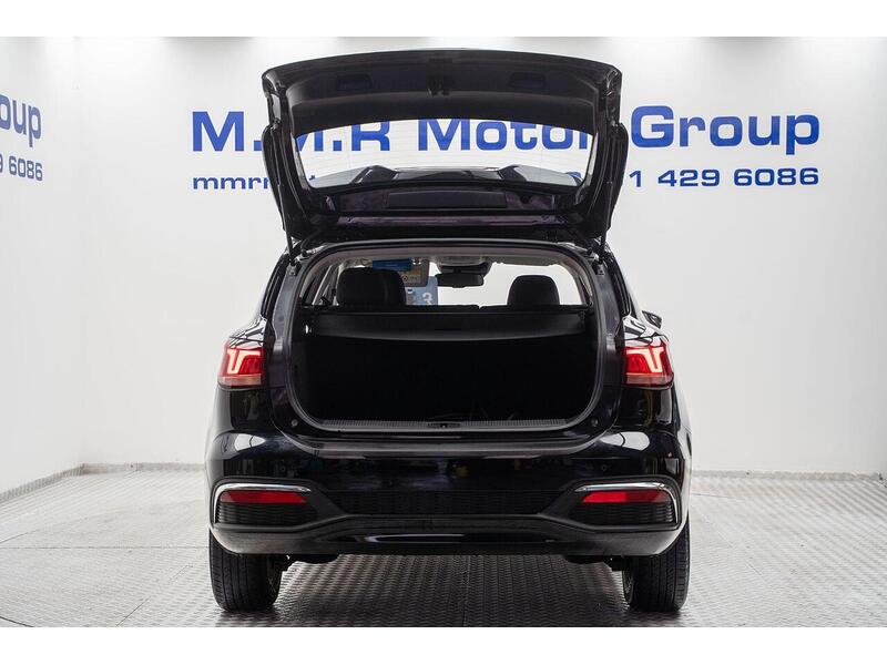 MG MG5 61.1kWh Excite Long Range Auto 5dr - U1090