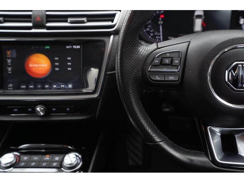 MG MG5 61.1kWh Excite Long Range Auto 5dr - U1090